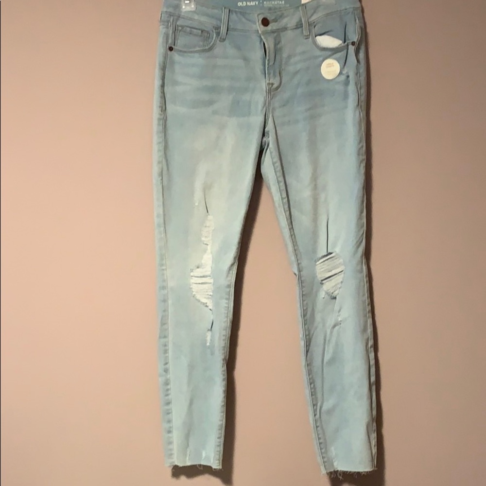 NWT Women’s Old Navy rockstar jeans.